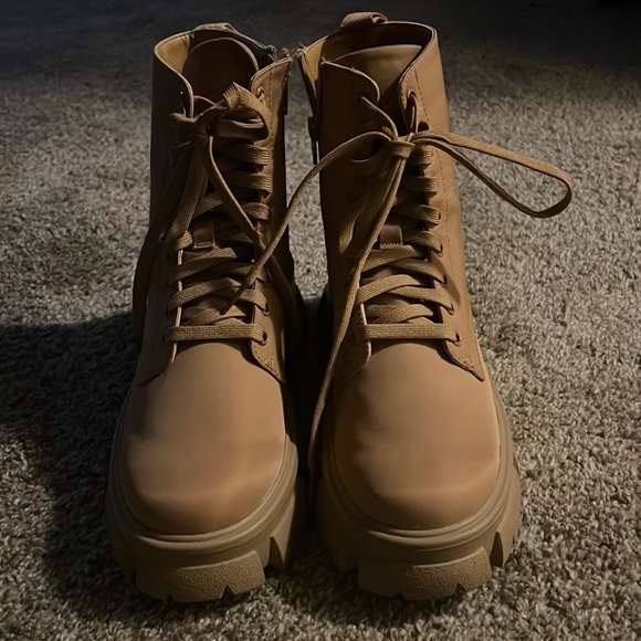 Steve Madden Thora-P Boots - Picture 1 of 4